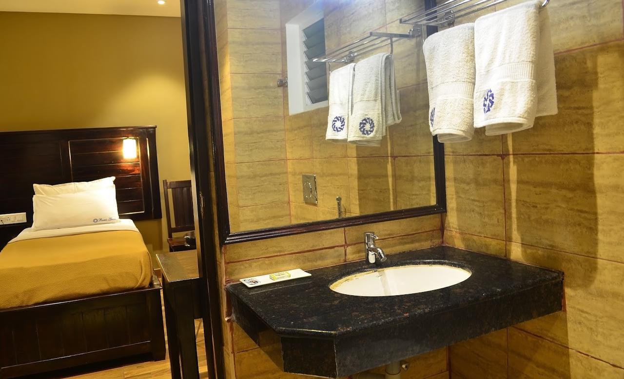 Ranis Grand Hotel Coimbatore Luaran gambar